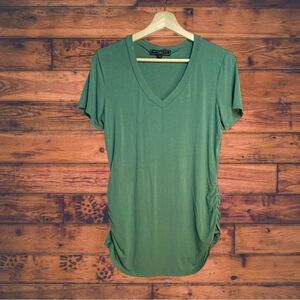 5 for $25🔥Maternity Vibes Green Short Sleeve V-Neck T-Shirt Maternity Large